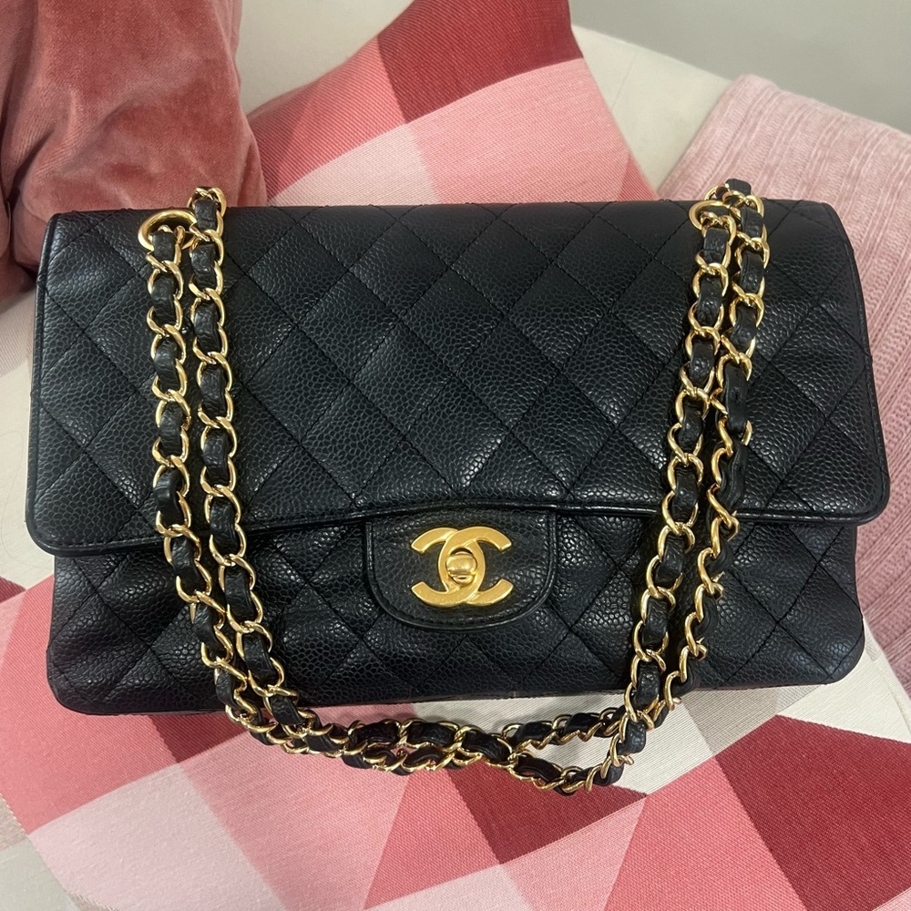 🔥🔥Chanel Classic Medium Cavair W/ Gold Hardware - Picture 4 of 16